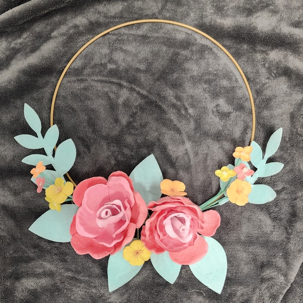 Felt spring flower wreath